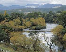 Derwent Valley, Central Tasmania; photo Nick Osborne courtesy Tourism Tasmania