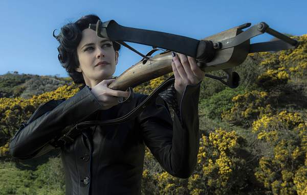 movie still, Miss Peregrine's Home for Peculiar Children, Festivale film review page; 600x382