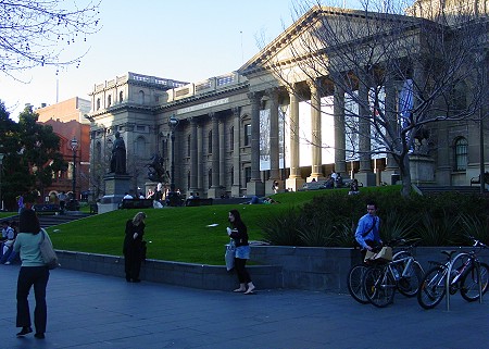 State Library Victoria, Melbourne, photograph (c) Ali Kayn 2005
