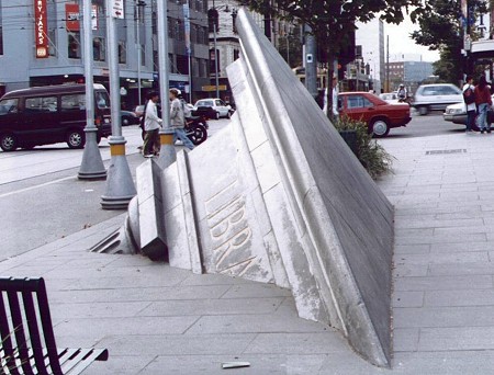Sculpture outside State Library of Victoria; 450x342