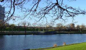 Birrarung Marr, Melbourne; photo (c) Ali Kayn 2005