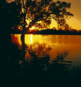 The Pink Lakes - Hattah Kulkyne National Park; photo Ken Stepnell 2001 courtesy Tourism Victoria