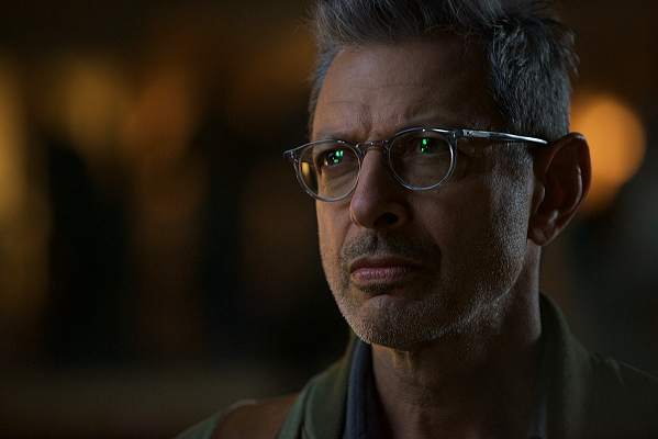 movie still, Jeff Goldblum in Independence Day Resurgence, Festivale film review; 599x400