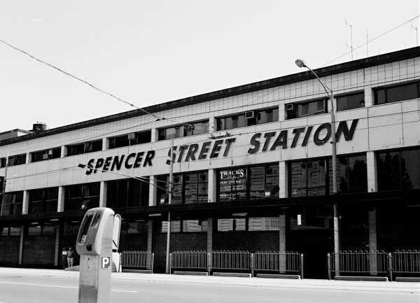 Spencer Street Station Photo: (c) 2000 Debra MacFadzean Courtesy State Library of Victoria; 600x433